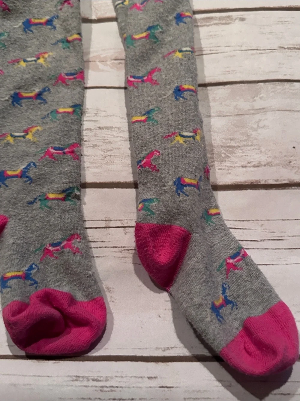 Mini Boden gray tights with multicolored horse print, fair pilling size 3-4Y
